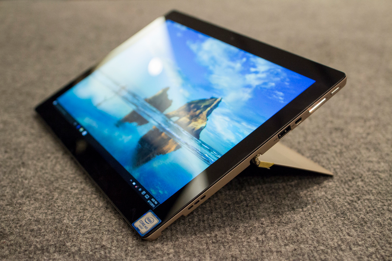 Illustration for article titled Lenovo's Surface Pro Alternative Looks Like One Sweet Tablet